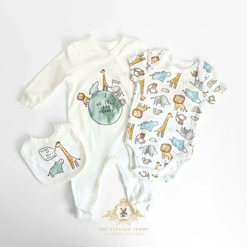 NWT Cute Baby Sleep N' Play Bodysuit Onesie & Bib 3 Piece Matching Set 3-6M